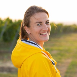 Winzerin Janine Weinreich vom Weingut Brüssel in Rheinhessen