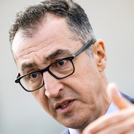 Grünen-Politiker Özdemir: "Die Türkei ist zutiefst gespalten"