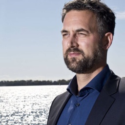 Der Klimawissenschaftler am Meer