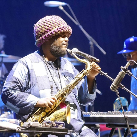 Kamasi Washington auf der Bühne des Stage Theater des Westens, Berlin (17.03.2025). 