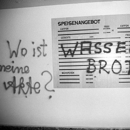 ARCHIV: 19.02.1990, Zentrale der Staatssicherheit der DDR in der Normannenstraße in Berlin (Bild: imago images / Rolf Zöllner)