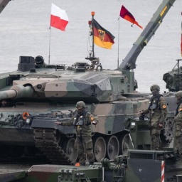 Bundeswehrsoldaten nehmen an einer gemeinsamen Militärübung mit Streitkräften aus mehreren Nato-Ländern auf der Weichsel teil. Rund 20.000 Soldaten aus neun Nato-Ländern sind an der Übung mit dem Namen Dragon 24 am längsten Fluss Polens beteiligt.