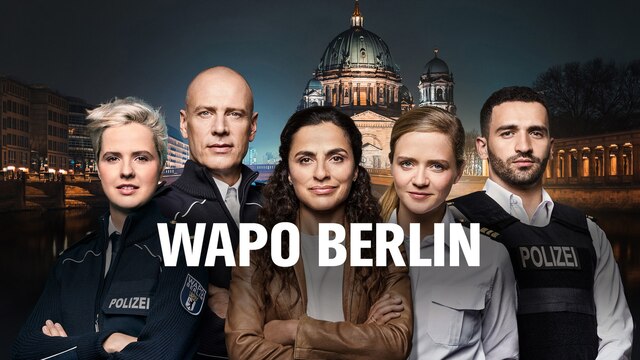 Das Team der WaPo Berlin (v.l.n.r.): Marlene Weber (Oska Melina Borcherding), Wolf Malletzke (Christoph Grunert), Jasmin Sayed (Sesede Terziyan), Paula Sprenger (Sarina Radomski) und Fahri Celik (Hassan Akkouch).