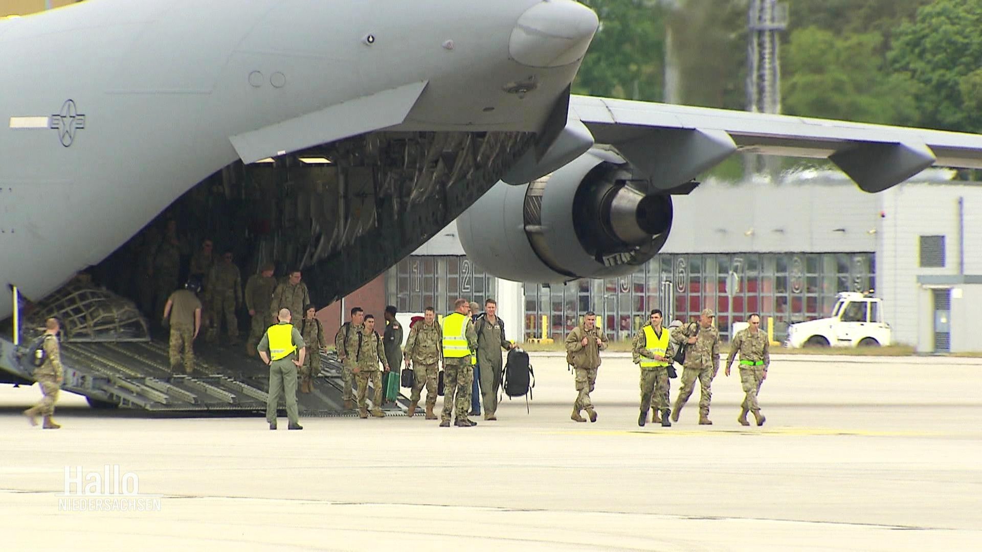 Hallo Niedersachsen: Wunstorf: Luftwaffenübung 'Air Defender' startet ...