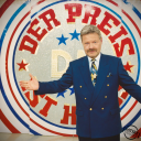 Robert Habeck präsentiert mit dickem Schnäuzer das alte "Der Preis ist heiß" TV-Logo
