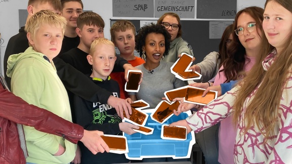 Neuneinhalb - Das Reportermagazin Für Kinder - Leben Ohne Handy - Das Smartphone-experiment