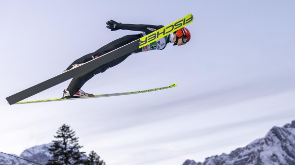 Sportschau Wintersport - 2. Durchgang Der Skispringer In Engelberg - Re-live