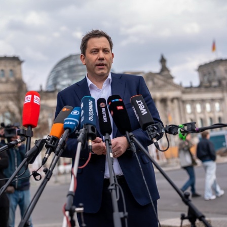 Haushaltsausschuss befasst sich mit Finanzpaket von Union und SPD