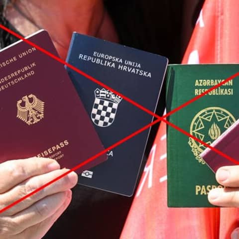 Menschen zeigen bei einem Fototermin zur Unterstützung des neuen Staatsangehörigkeitsrecht die beiden Pässe, den deutschen und den kroatischen und aserbaidschanischen. Wer sich Einbürgern lassen will, darf seine bisherige Staatsbürgerschaft behalten. Das Gesetz zur Modernisierung des Staatsangehörigkeitsrechts tritt am 27. Juni 2024 in Kraft.