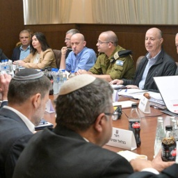 JERUSALEM, Jan. 17, 2025 -- Israeli Prime Minister Benjamin Netanyahu (back, 2nd R) holds a security cabinet meeting at the Prime Minister s Office in Jerusalem, on Jan. 17, 2025.