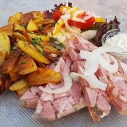 Brägele und Sulzwurst