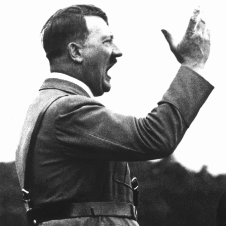 Adolf Hitler - Reichskanzler, Kriegsverbrecher