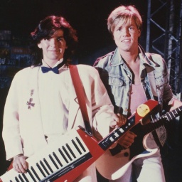 Das Popduo Modern Talking, bestehend aus Dieter Bohlen und Thomas Anders, 1985