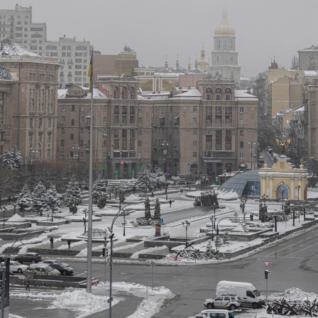 Der schneebedeckte Maidan in Kiew