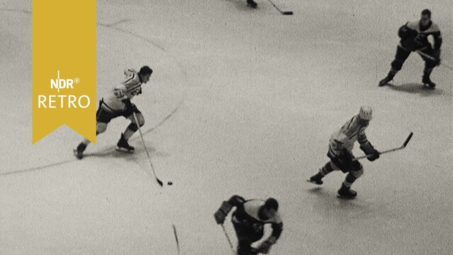 Eishockeyspieler in Aktion (1965)