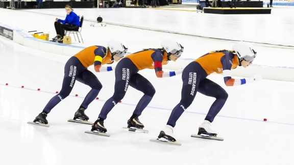 Sportschau Wintersport - Die Mannschaftsverfolgung Und Der Massenstart Der Frauen In Der Zusammenfassung