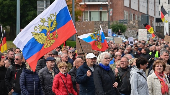 Hart Aber Fair - Eine Frage Der Herkunft: Warum Sehen Ost- Und Westdeutsche Russlands Krieg So Anders.