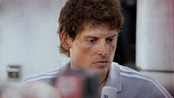 Being Jan Ullrich - Folge 4: Unerlaubte Waffen (mit Originalton) (s01/e04)