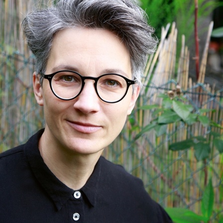 1LIVE Stories. · Stefanie de Velasco liest aus 