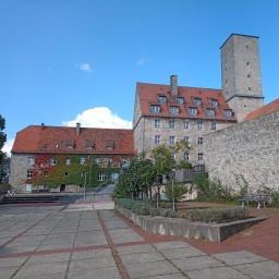 Der Tüftler und die Nazis: Wie auf Burg Feuerstein ein geheimes Forschungslabor entstand