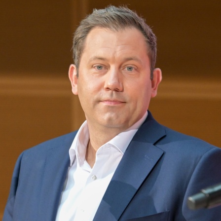 SPD-Chef Lars Klingbeil beim Europawahlabend der SPD im Willy-Brandt-Haus.