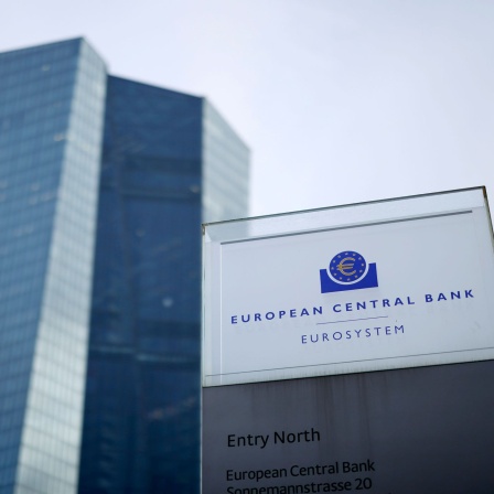 Die Europäischen Zentralbank (EZB) in Frankfurt (Bild: picture alliance / Panama Pictures | Christoph Hardt)