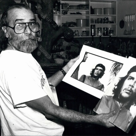 Alberto Korda fotografiert das Porträt von Che Guevara