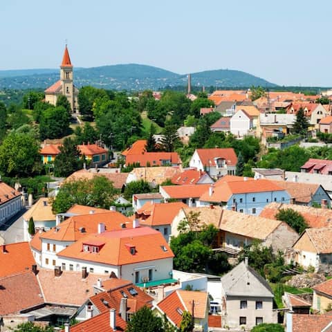 Blick auf die ungarische Stadt Veszprem (Foto: imago images / Panthermedia)