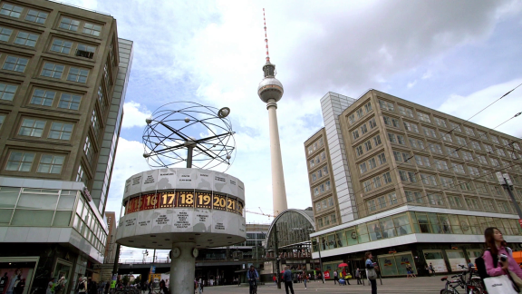 Wer Weiß Denn Sowas? - Wie Wird Der Berliner Alexanderplatz In Der Gebärdensprache Oft Dargestellt.