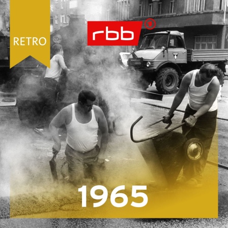 Bauarbeiter bei Straßenarbeiten / rbb Retro 1965