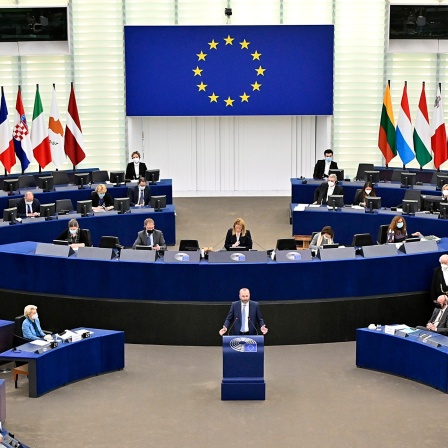 Manfred Weber bei einer Plenartagung zur Sicherheit in Europa und die militärische Bedrohung der Ukraine durch Russland im Plenarsaal des Europäischen Parlaments, 16.02.2022