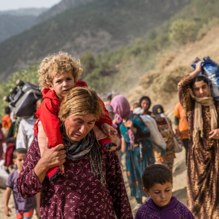 Eine Gruppe von Jesiden auf der Flucht im Gebrige von Nord-Irak.