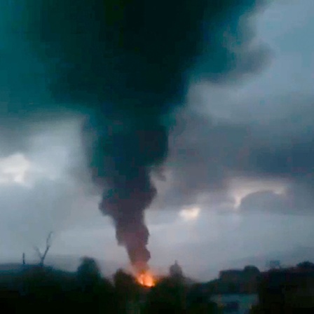 Aufsteigender Rauch nach der Explosion eines Tanklagers in der Nähe von Stepanakert, Berg-Karabach.