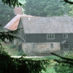 Außenansicht eines Bauernhofs, szene aus dem Kriminalfilm "Tannöd" von 2009