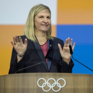 Kirsty Coventry gestikuliert während ihrer Rede