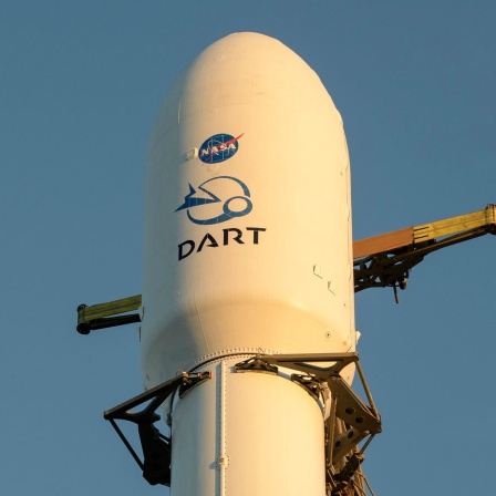 Die Rakete der NASA-ESA-Mission DART kurz vor dem Start.