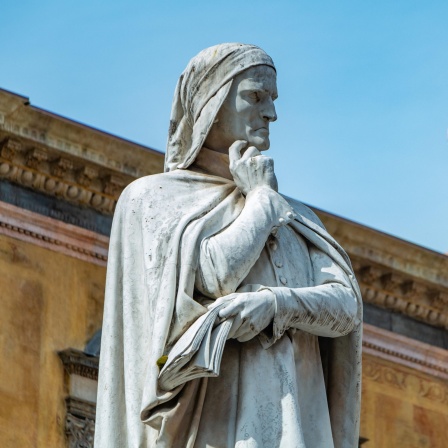 Statue von Dante Alighieri in Verona