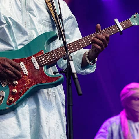 Symbolbild: Eine Tuareg Band aus der Sahara spielt am 13.07.2023 in London