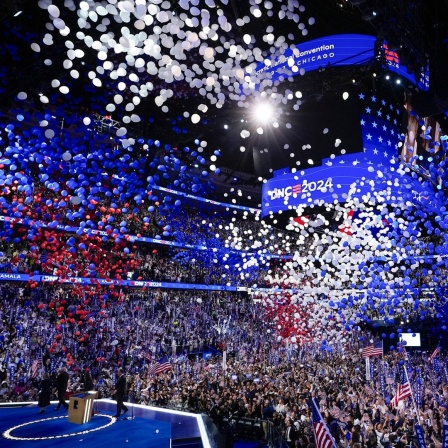 Luftballons werden während des Parteitags der US-Demokraten in Chicago fallengelassen.