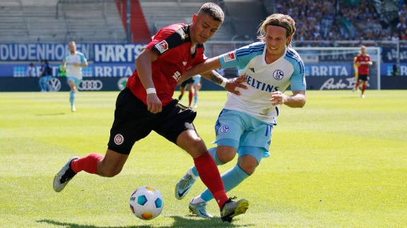 Sportschau Bundesliga - Wiesbaden Schockt Schalke Spät