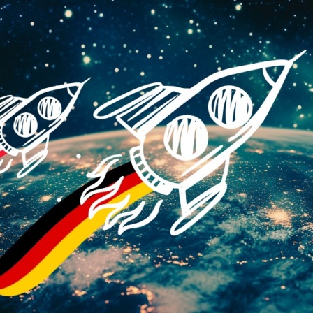 Zwei Raketen im Weltall, die jeweils die deutsche und die französische Flagge hinter sich herziehen. Sie fliegen über der Erdkugel, an der eine Radio-Antenne angebracht ist. 