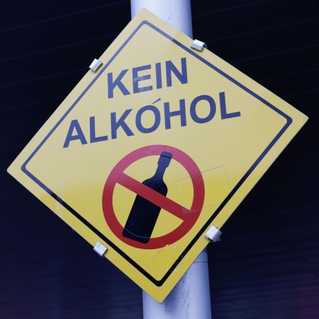 Kein Alkohol 2025 - Brauchen wir die Null-Promille-Gesellschaft? | Dry January