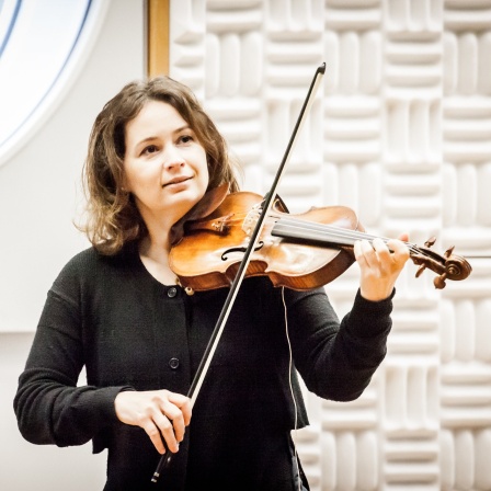 Patricia Kopatchinskaja spielt Geige