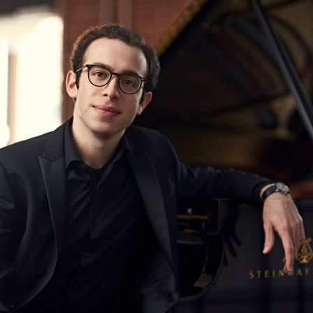 Der Pianist Nicolas Namoradze