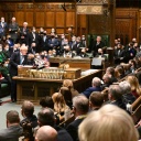 ARCHIV, London 26.1.2022: Boris Johnson (Mitte l), Premierminister von Großbritannien, spricht im britischen Unterhaus bei der Fragestunde "Prime Minister's Questions" (Bild: picture alliance/dpa/Uk Parliament/PA Media)