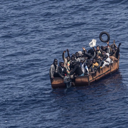 Migranten, die von der Nordküste Afrikas zur italienischen Insel Lampedusa gelangen wollen