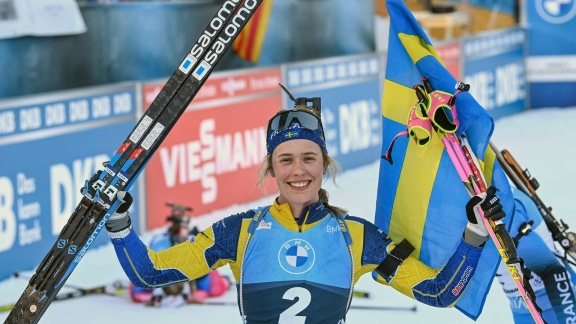 Sportschau - Elvira Oeberg Triumphiert Auch Beim Massenstart In Annecy