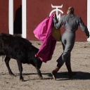 ARCHIV, Madrid, 16.12.2021: Stierkämpferin in Aktion in der Stierkampfschule Jose Cubero Yiyo (Bild: picture alliance/dpa/EUROPA PRESS)