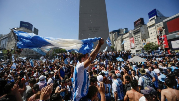 Tagesschau24 - Buenos Aires Jubelt über Den Wm-triumph