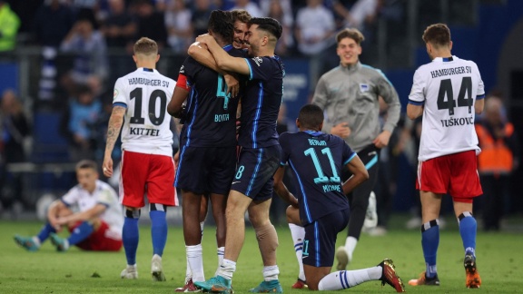 Sportschau - Hertha Gewinnt Relegations-rückspiel In Hamburg Und Hält Die Klasse